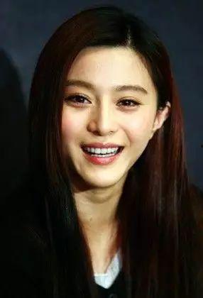 偕油女明星,闪耀银幕的性感魅力