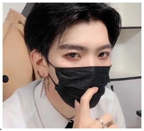 网红口罩男孩,网红背后的温暖故事