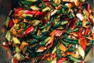 瓜干晒干后怎么吃,瓜干晒干后的多样食用方法探索