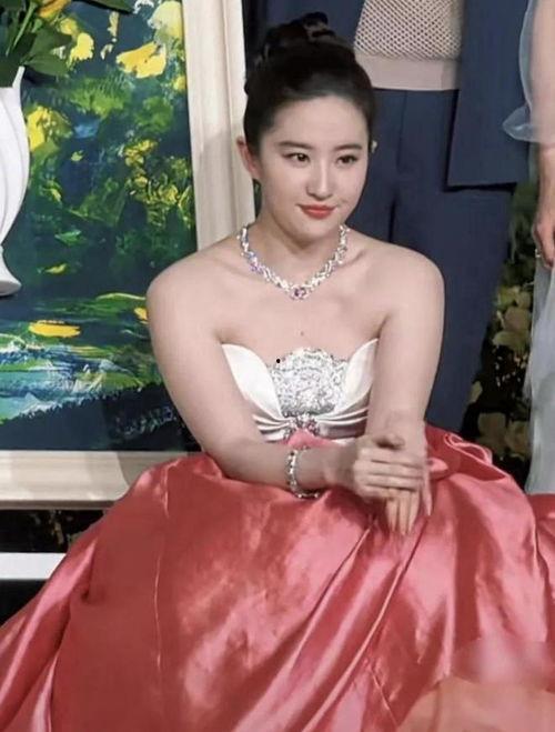 明星上镜胖几斤