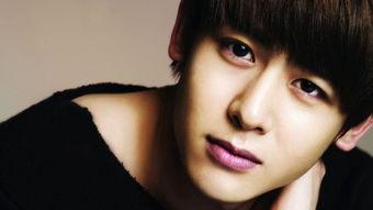 韩国明星申成日,韩国影视界的璀璨明星