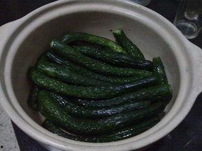 吃辣腌瓜视频,家常美味轻松学